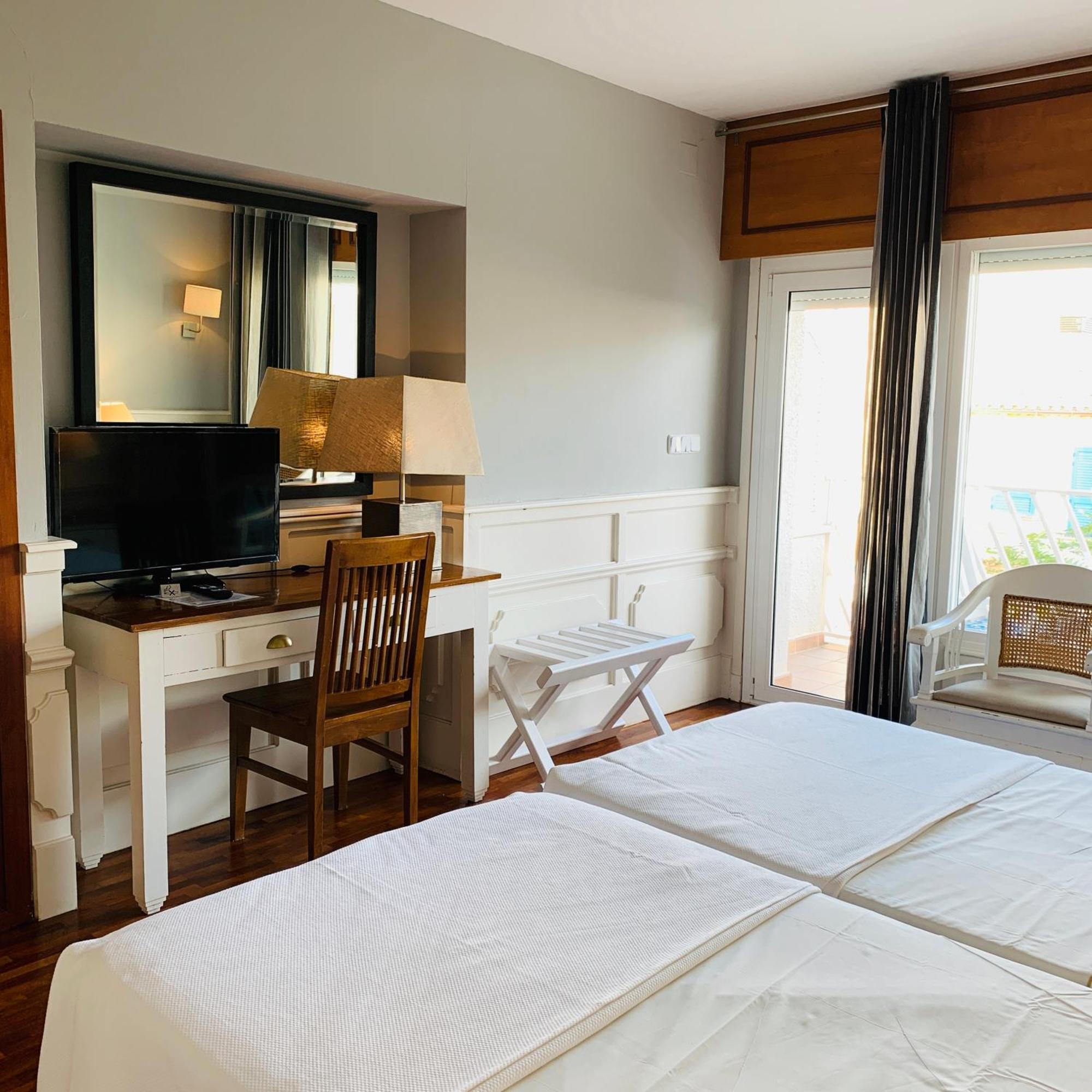 Hotel Vostra Llar Palamós Εξωτερικό φωτογραφία